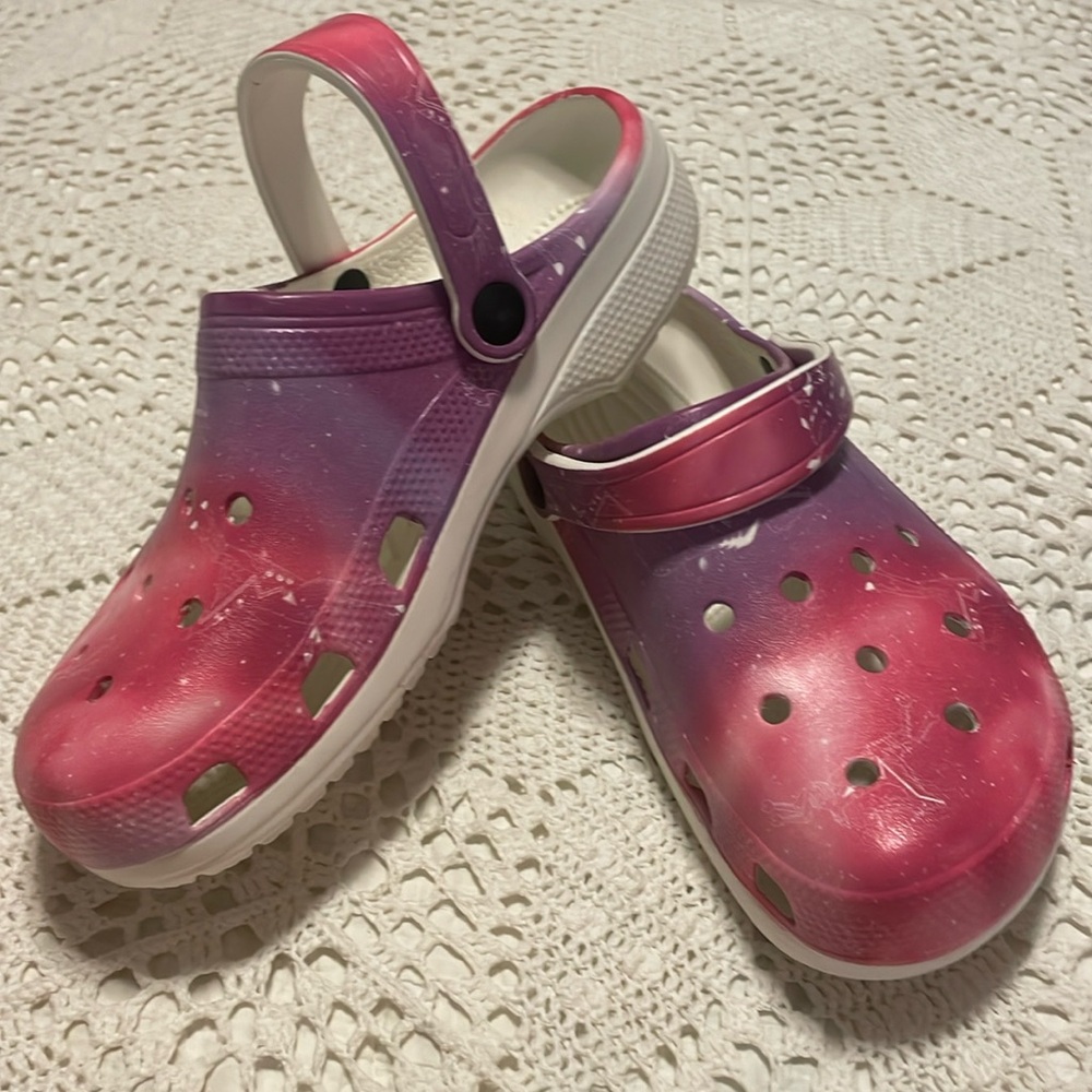 Lightweight garden crocs.